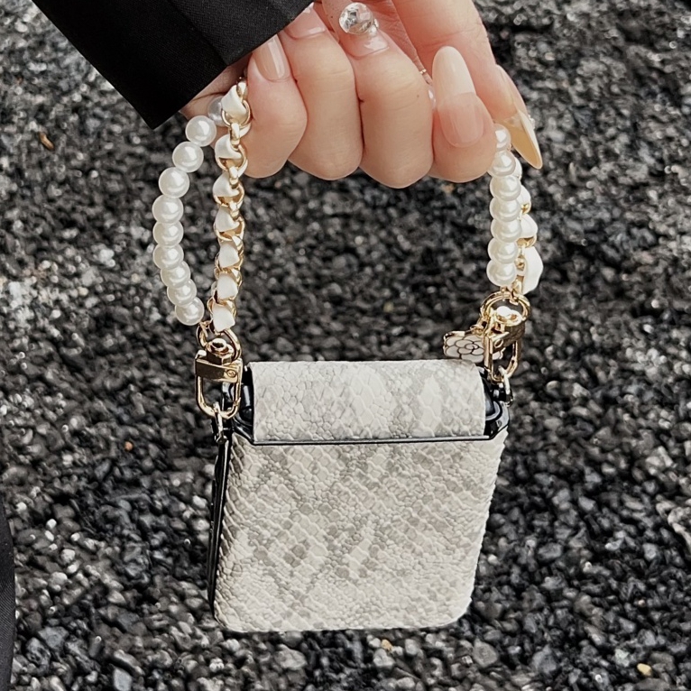 Luxurious Snake Texture Leathe - Phone Cases With Loop recension och pris