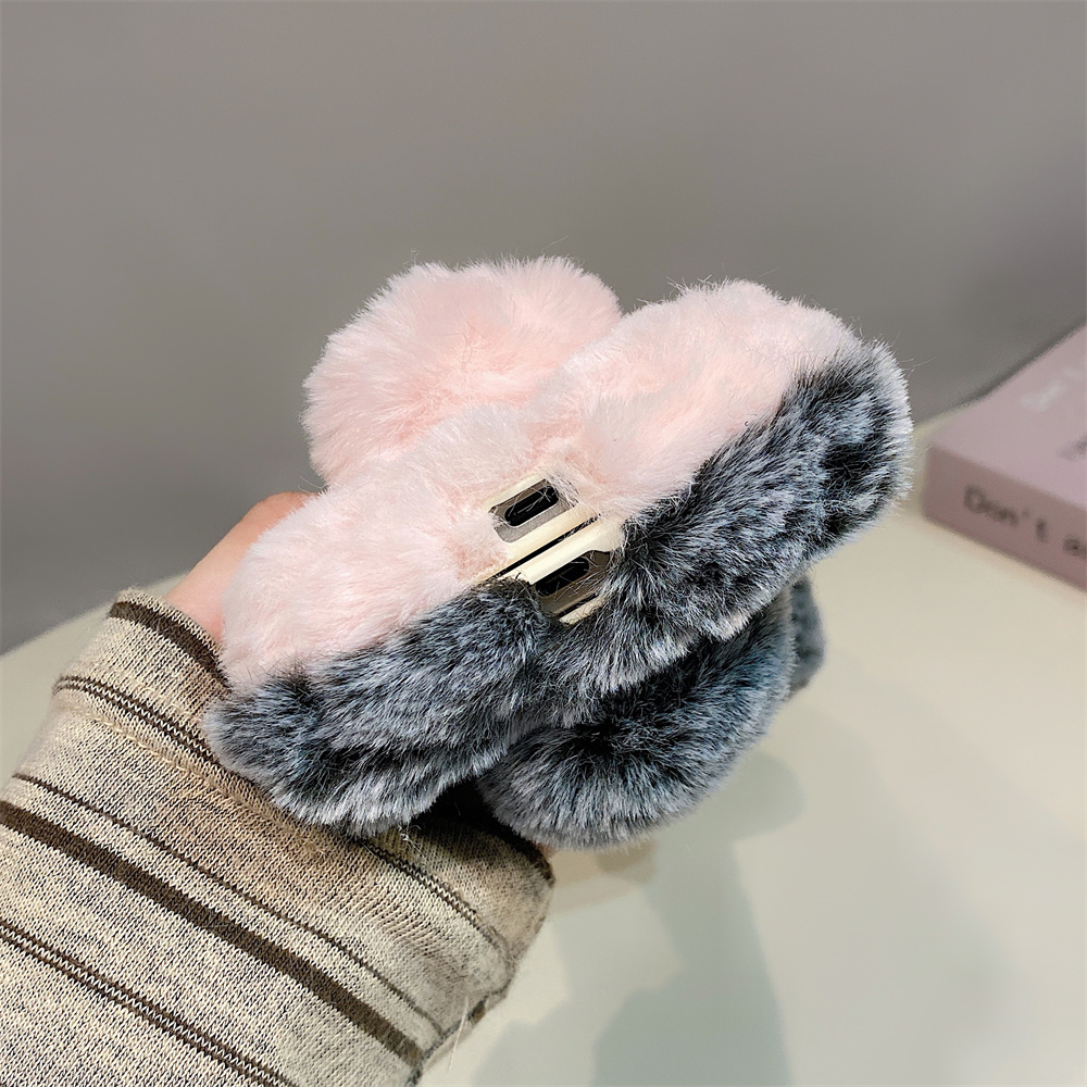 Cute Rabbit Ears Fluffy Stand  - Phone Cases Holder recension och pris